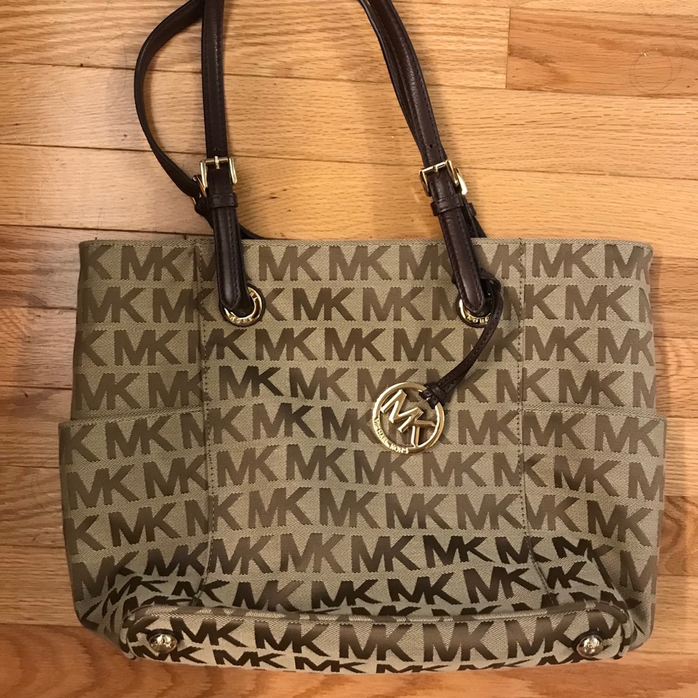 VGUC Michael Kors tote